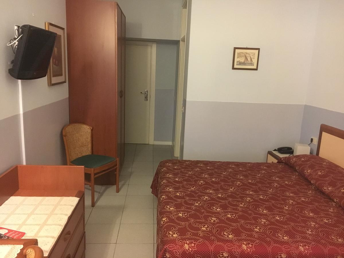 Hotel Le Ginestre Lido di Camaiore Exterior foto
